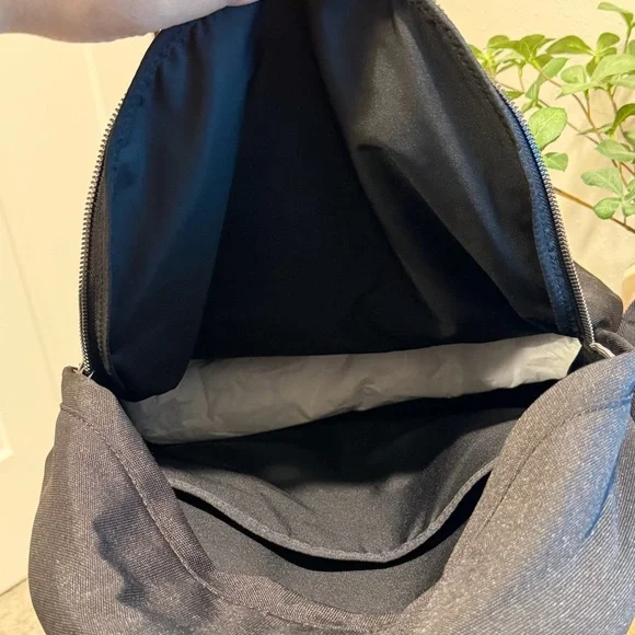 BOSS NWT Unisex Black Pixel Logo Backpack Commuter Travel Laptop Work Bag Office - Picture 4 of 6